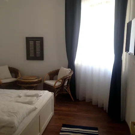 Guest Boutique بيت ضيافة فارنا