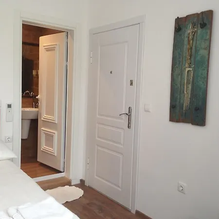 Guest Boutique Guest house 2*